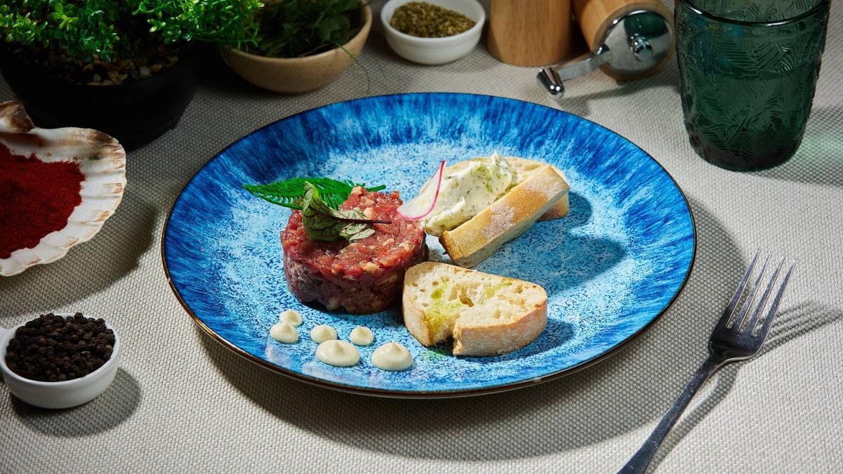 Tartar de vită cu unt aromatizat